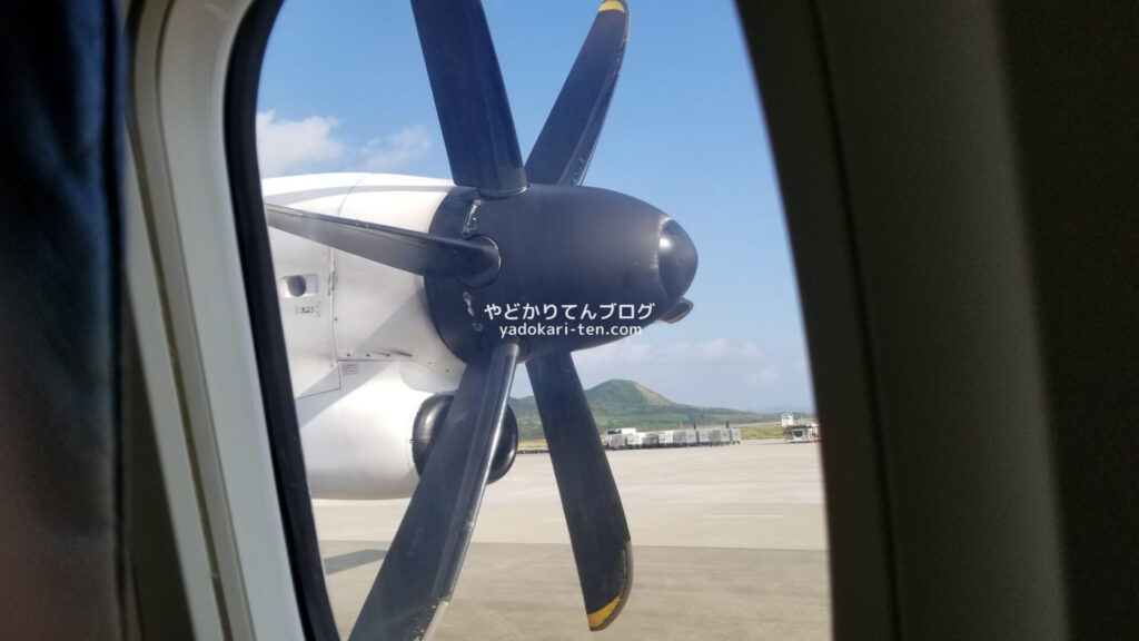 与那国島行きのプロペラ機