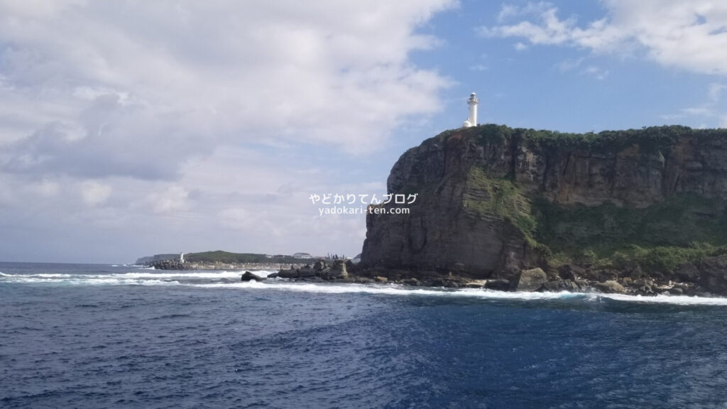 ジャックス・ドルフィン号から見える与那国島