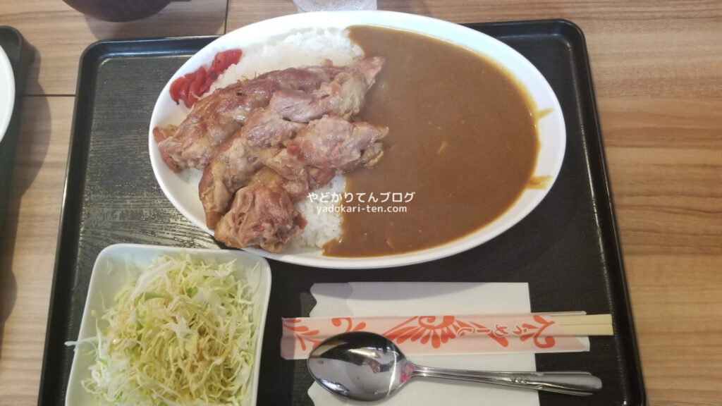 オアシスのソーキカレー