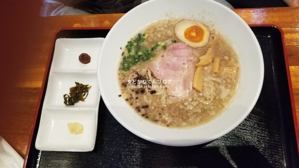 島のうたげ処あっき石垣島の背脂豚骨ラーメン